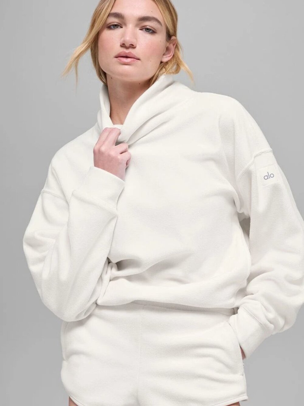 ALO Yoga Women's Polar Fleece Hazy Pullover - Cream